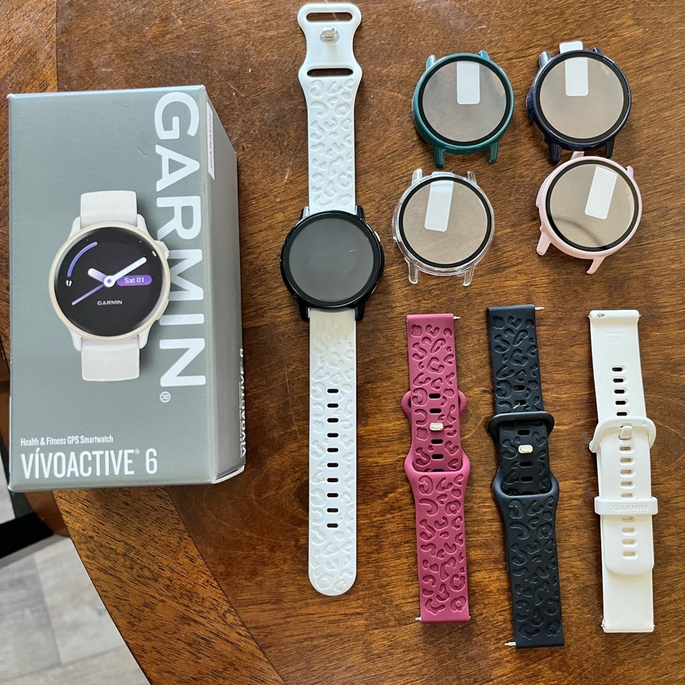 Garmin Smartwatch Black and White Advanced Health Tracking